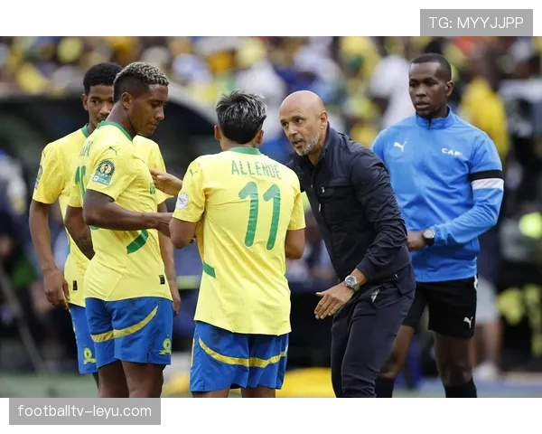 金玟哉因伤缺席世俱杯,球队迎战强敌面临严峻考验 金玟哉因伤缺席世俱杯,球队迎战强敌面临严峻考验