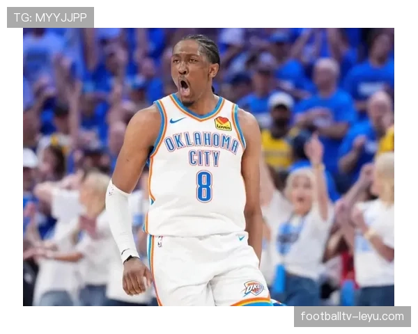 杰伦·威廉姆斯比上季更擅挡拆制造错位提升三分威胁